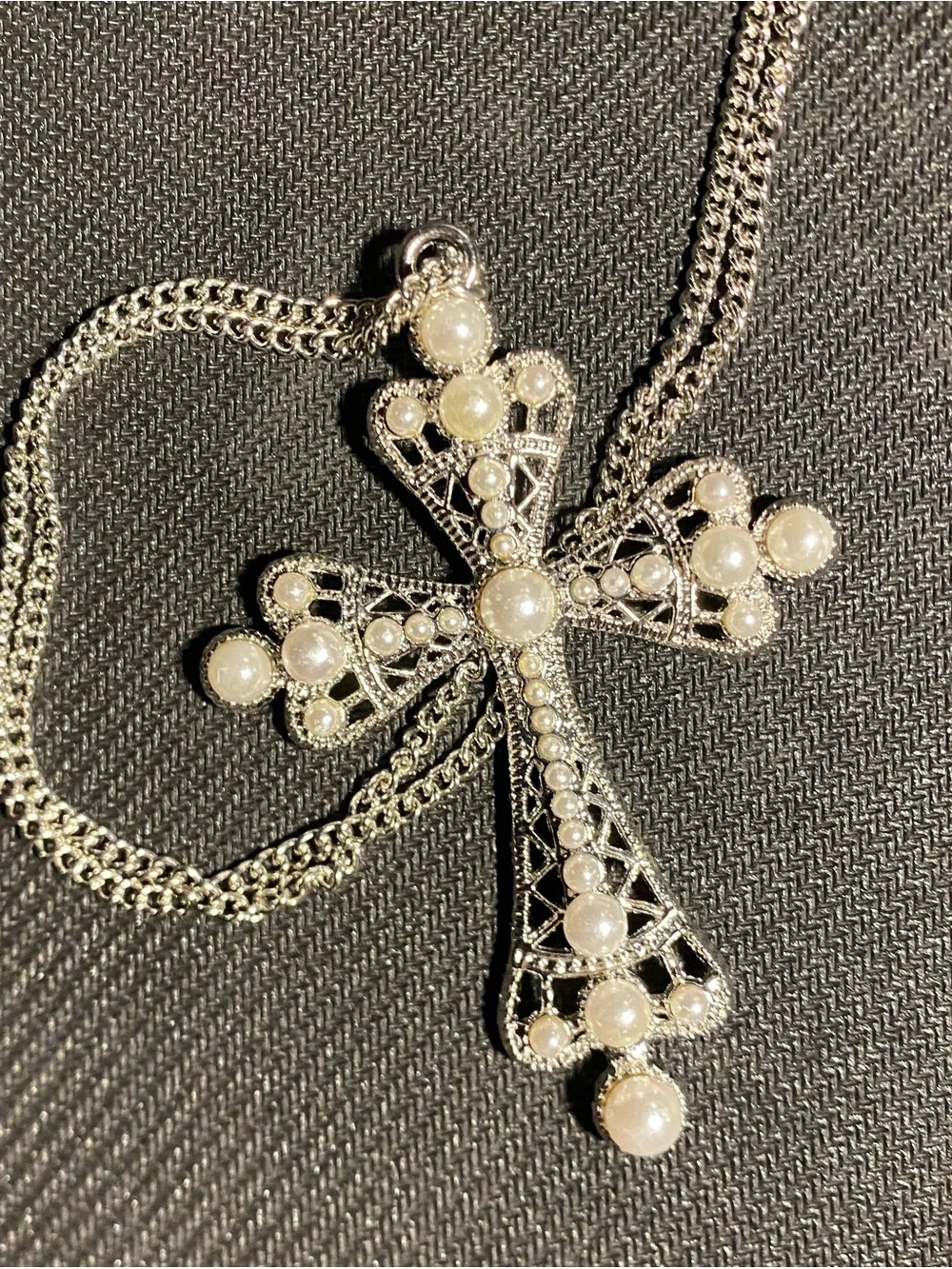 Silver Pearl Cross Chain
